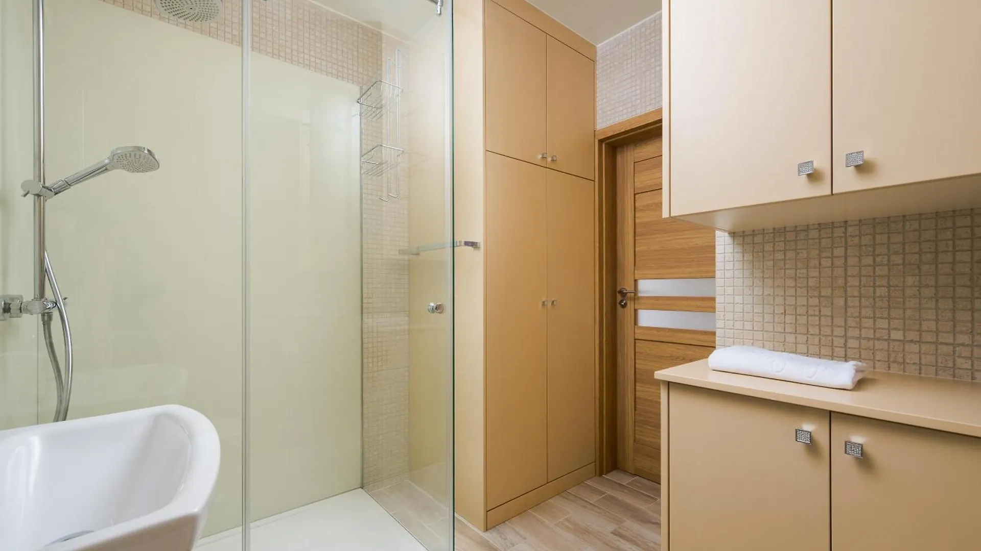 Park Szczesliwicki Cosy Apartment 华沙